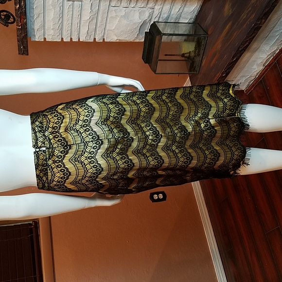 Handmade lace skirt - Picture 5 of 6